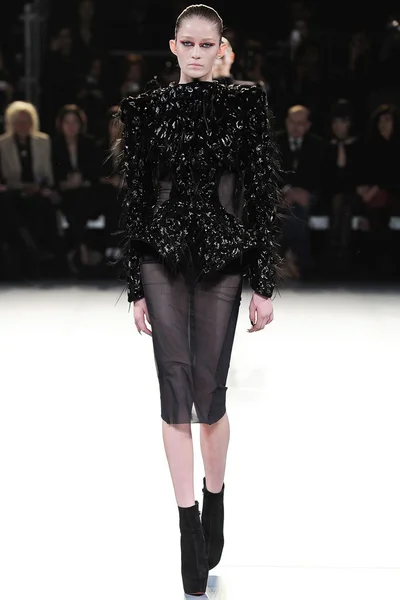 Look 23
